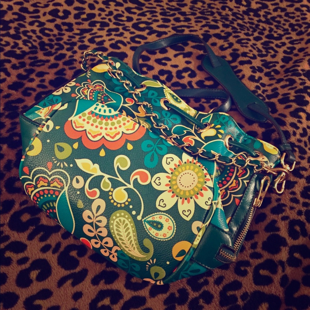 Floral aquamarine bucket bag